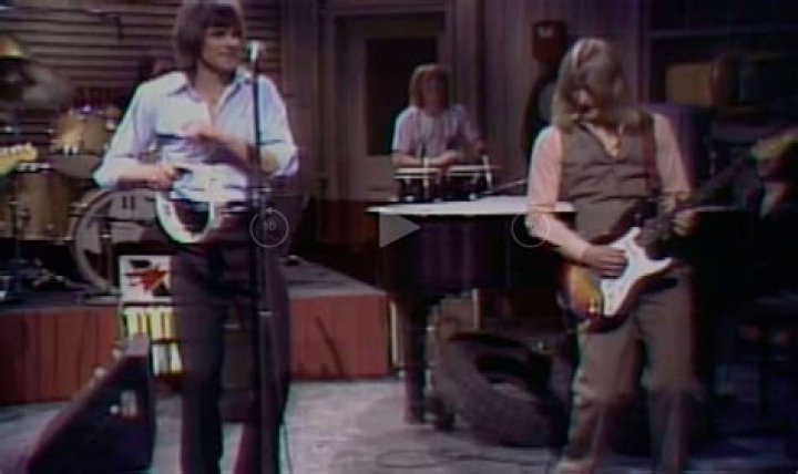 Jimmy Lyon (Guitarist) - Age, Birthday, Bio, Facts, Family, Net Worth, Height & More