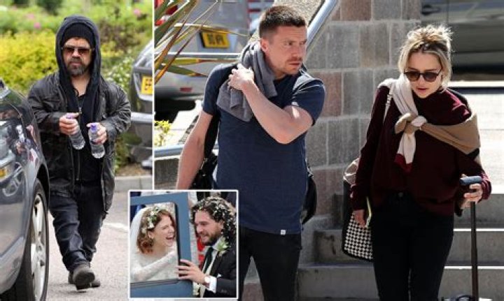 Joe Dempsie Wiki, Height, Age, Dating, Girlfriend, Is He Gay?