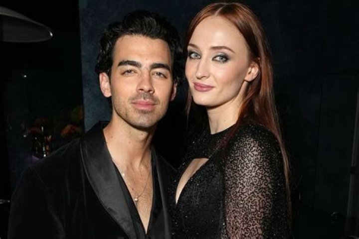 Joe Jonas – Bio, Net Worth, Affair, Wife, Married, Sophie Turner, Age, Facts, Wiki, Height, Family, Brothers, Albums, Girlfriend, Songs, Wedding, News