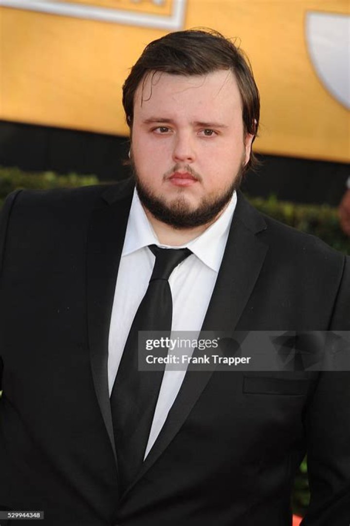 John Bradley-West (TV Actor) - Age, Birthday, Bio, Facts, Family, Net Worth, Height & More