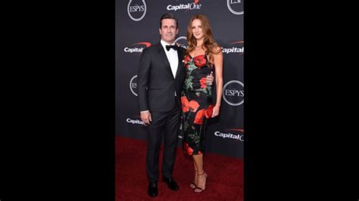 
Jon Hamm Says He’s Considering Marriage, Kids in Rare Interview About Anna Osceola Romance 