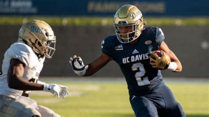 Jordan Davis (Football Player) - Age, Birthday, Bio, Facts, Family, Net Worth, Height & More