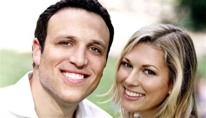 Jordan Schultz Dad Howard Schultz: Take A Look At The Family and His Parents