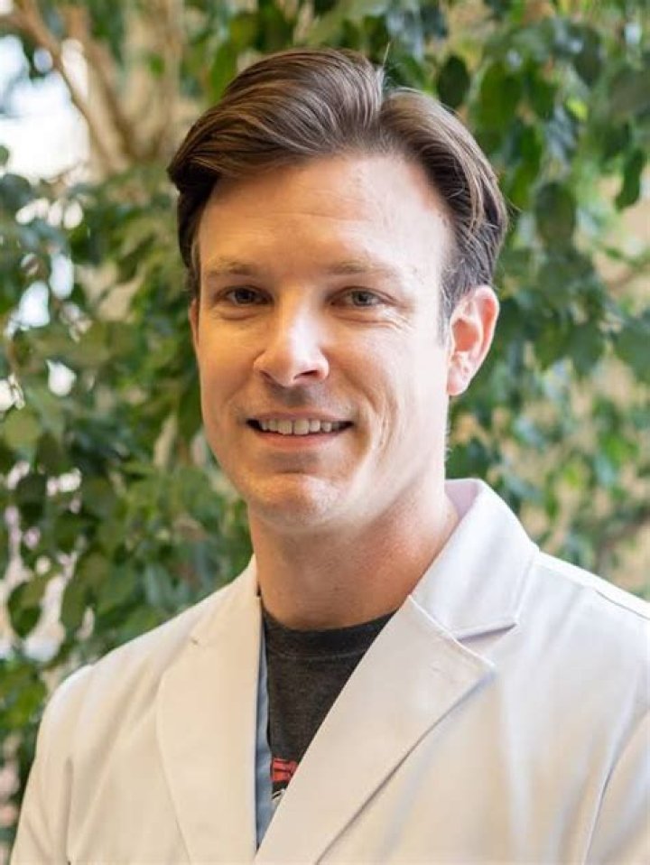 Dr. Joseph Barnthouse, MD – Kansas City, MO
