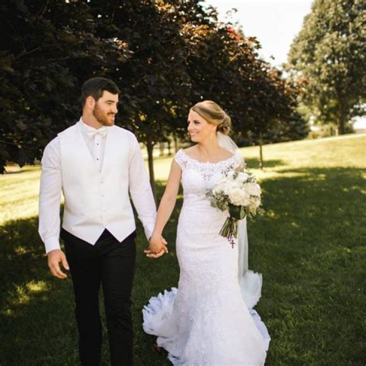 Josey Jewell Wife: Is Josey Jewell Married?