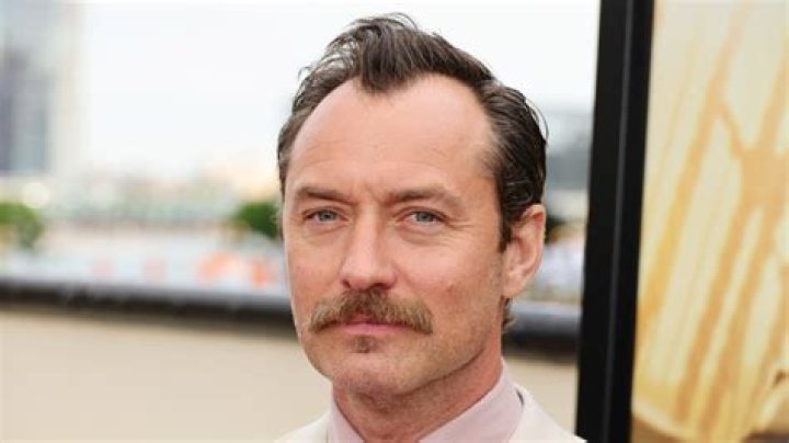 Jude Law (Movie Actor) - Age, Birthday, Bio, Facts, Family, Net Worth, Height & More