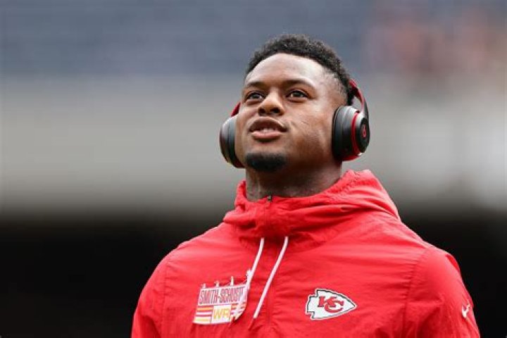 JuJu Smith-Schuster Baffles Fans By Posting His Private Parts On Snapchat