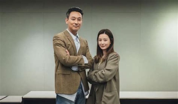 Jung Yu-mi Biography, Age, Height, Husband, Net Worth, Family