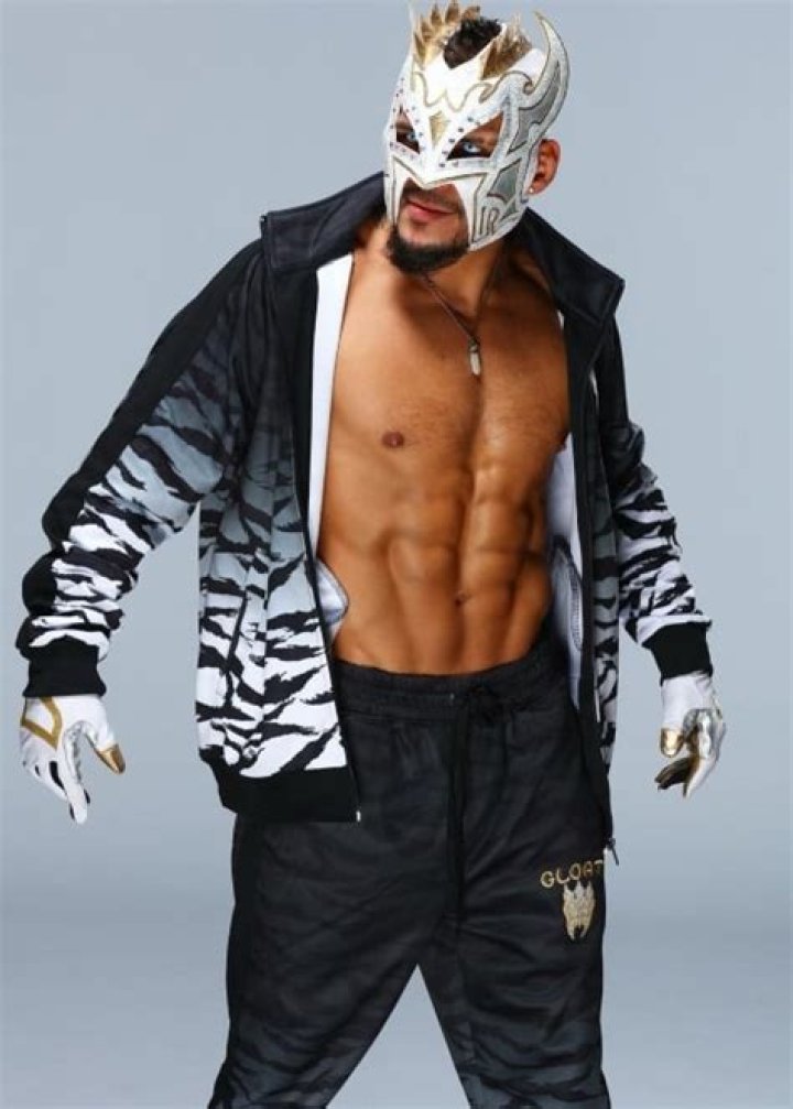 Kalisto (Wrestler) - Age, Birthday, Bio, Facts, Family, Net Worth, Height & More