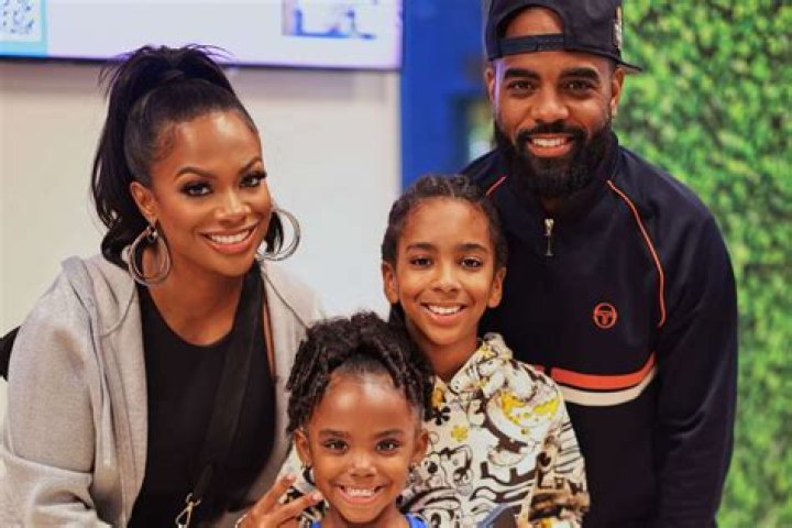 Kandi Burruss Bio, Wiki, Age, Height, Husband, Wedding, Kids, Singer and Net Worth