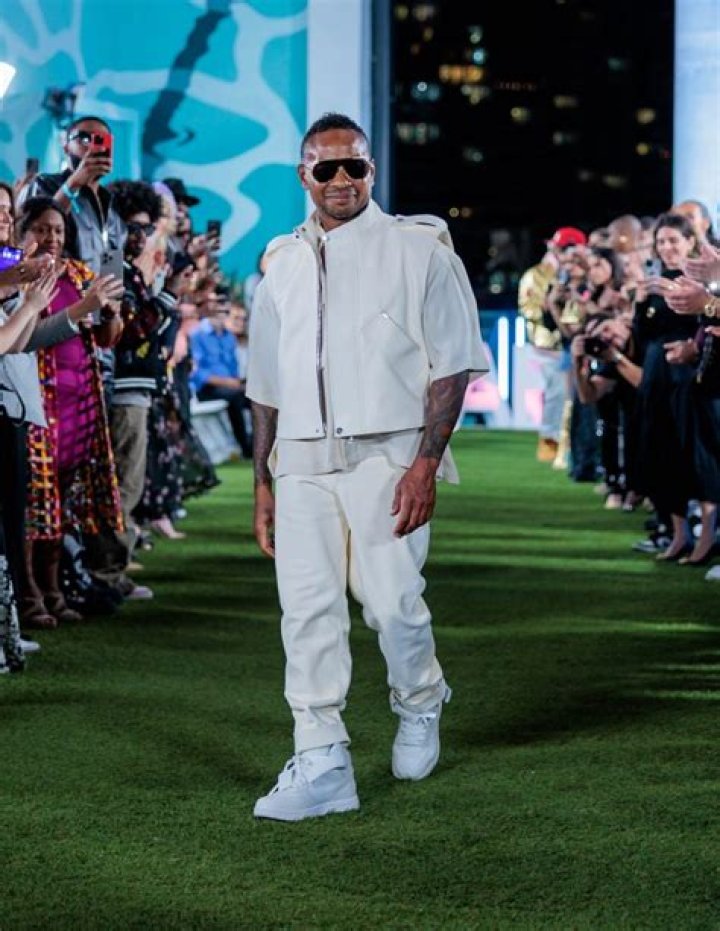 Karl Kani (Fashion Designer) - Age, Birthday, Bio, Facts, Family, Net Worth, Height & More