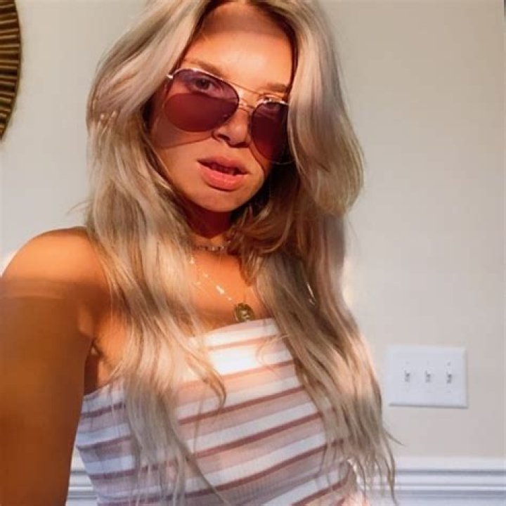 Katie Dempsey (TikTok Star) - Age, Birthday, Bio, Facts, Family, Net Worth, Height & More