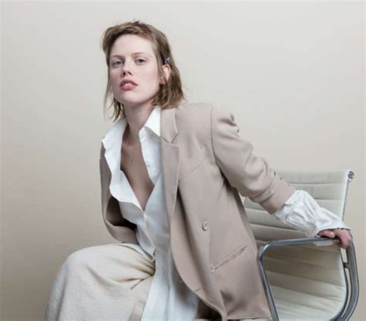 Kelly McCormack (TV Actress) - Age, Birthday, Bio, Facts, Family, Net Worth, Height & More