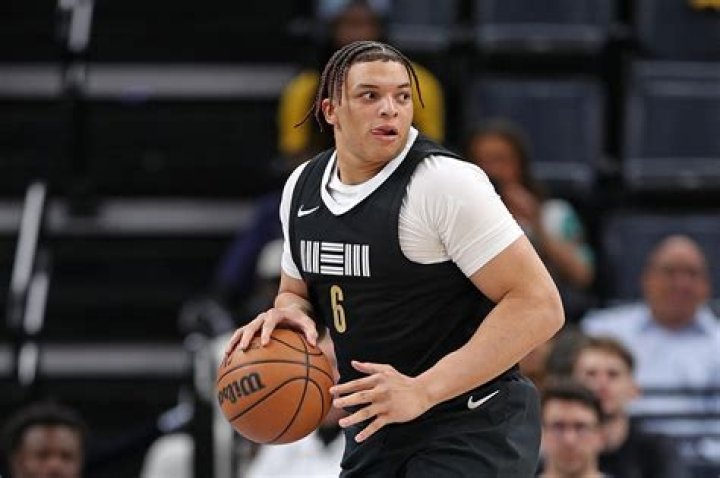 Kenneth Lofton Jr. (Basketball Player) - Age, Birthday, Bio, Facts, Family, Net Worth, Height & More