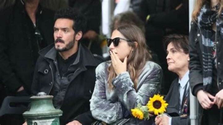 Kim Higelin Parents: Father Kên Higelin And Mother Details