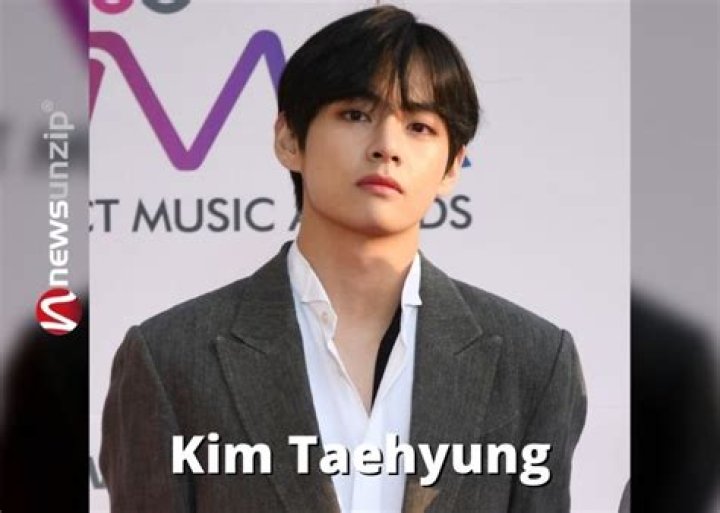 Kim Taehyung (V BTS) Age, Birthday, Wiki, Biography, Height, Girlfriend, Family, Parents, Nationality & More