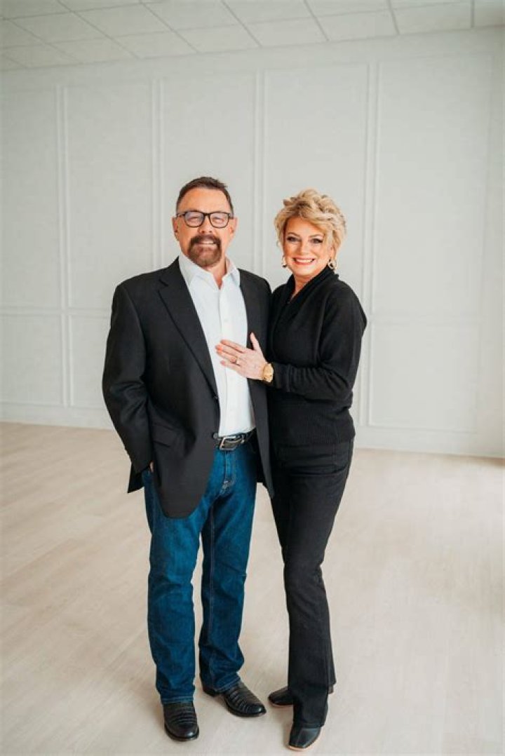 Larry Huch Bio, Wiki, Age, Wife, Children, Net Worth, Ministries, and Books