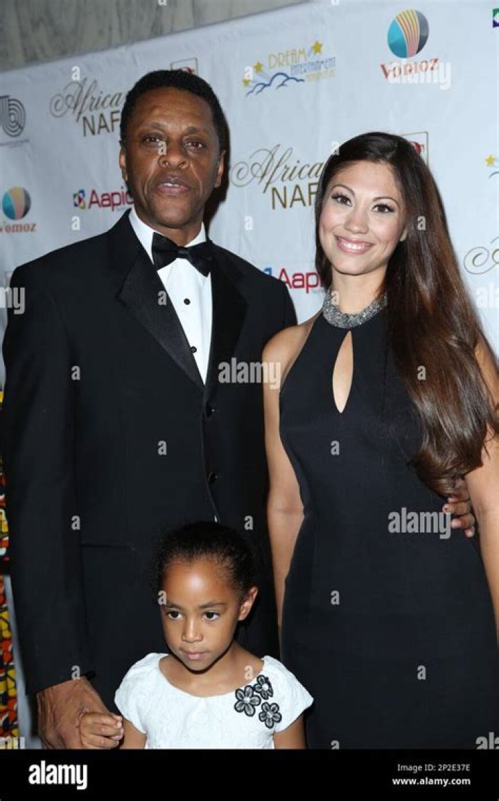 Lawrence Hilton-Jacobs Biography, Age, Height, Wife, Net Worth, Family