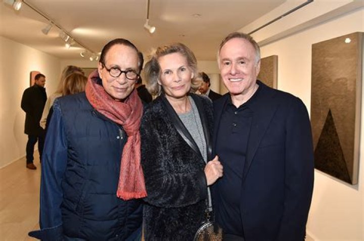 Leonard N. Stern (Entrepreneur) - Age, Birthday, Bio, Facts, Family, Net Worth, Height & More