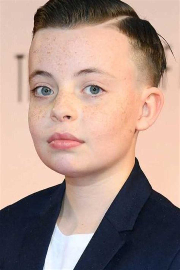 Lewin Lloyd Wiki, Age, Wikipedia, Biography, Height, Parents, Doctor Who Actor