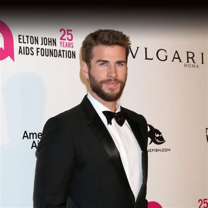 Liam Hemsworth Height, Weight, Net Worth, Age, Birthday, Wikipedia, Who, Instagram, Biography