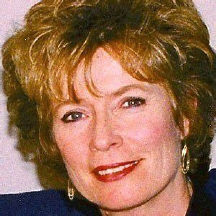 Linda Lee Cadwell (Memoirist) - Age, Birthday, Bio, Facts, Family, Net Worth, Height & More