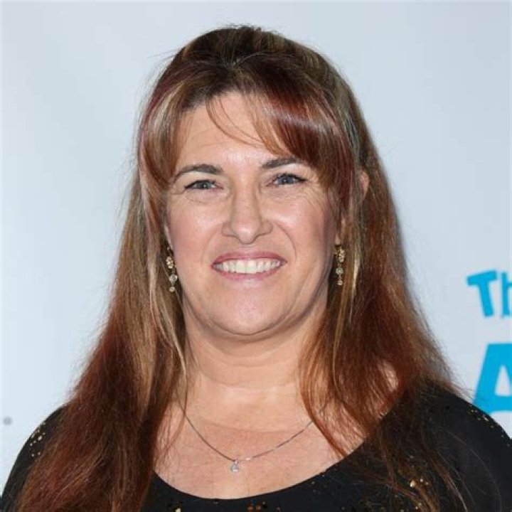 Lindsay Greenbush (TV Actress) - Age, Birthday, Bio, Facts, Family, Net Worth, Height & More