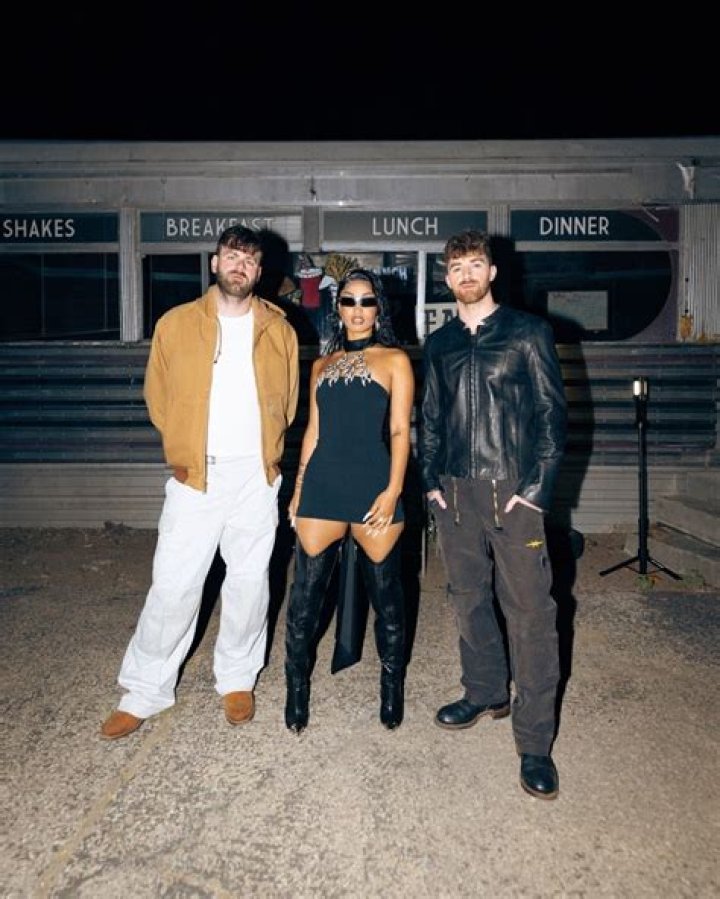 London On Da Track's BM Eboni Disses Shenseea's New Single "Curious"