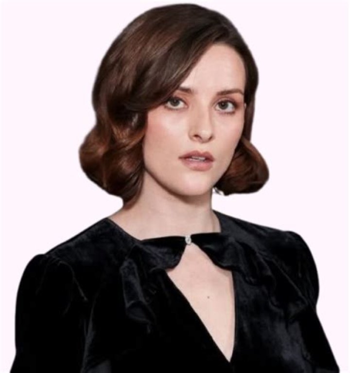 Louisa Lanewood Biography, Age, Height, Husband, Net Worth, Family