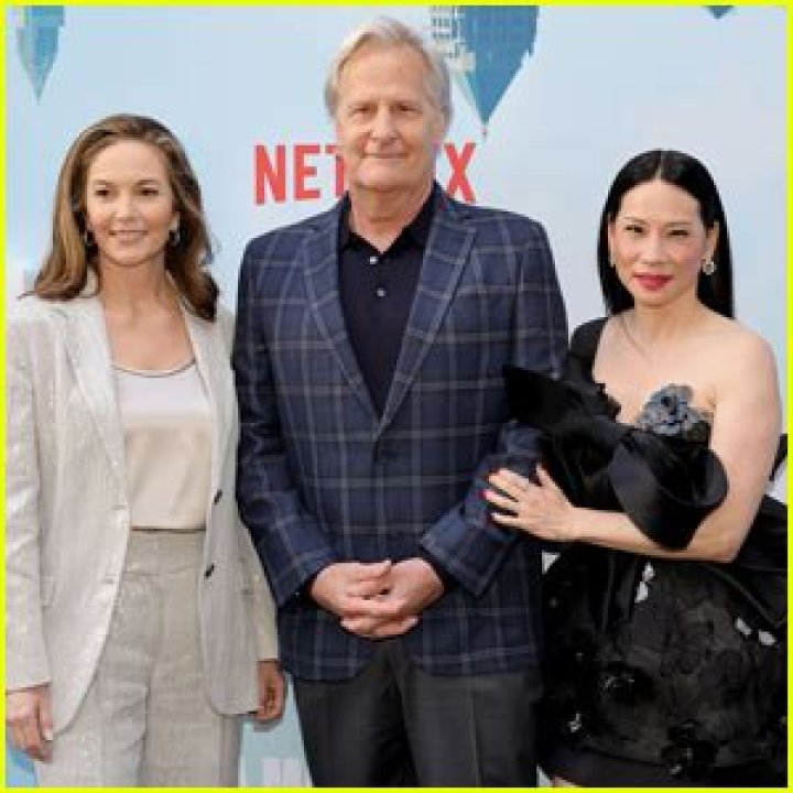 Lucy Liu Wiki, Bio, Net Worth, Height, Husband, Surgery, Movies