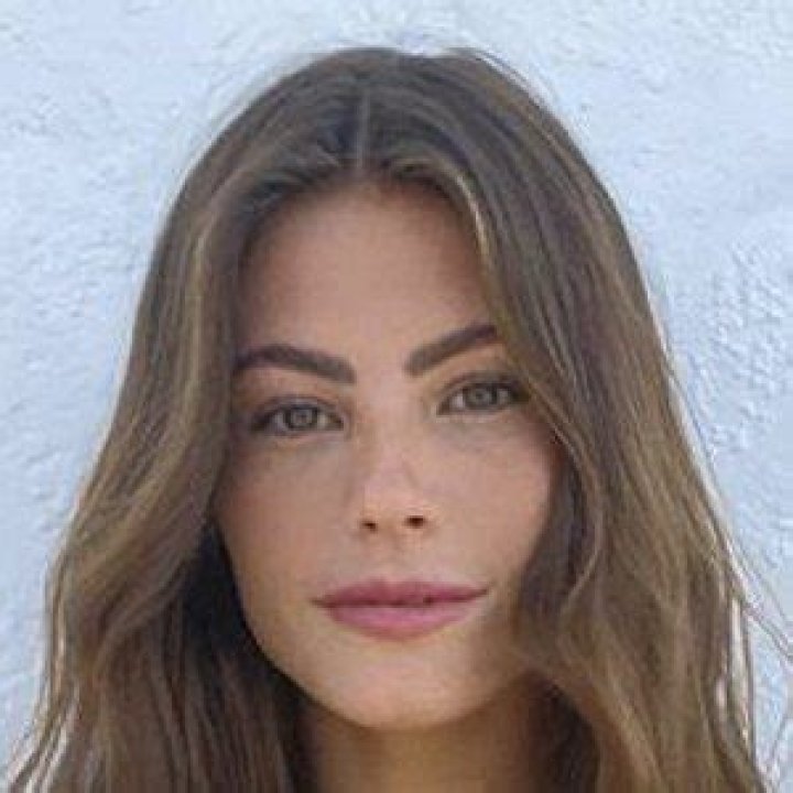 Mackenzie Altig (Instagram Star) - Age, Birthday, Bio, Facts, Family, Net Worth, Height & More