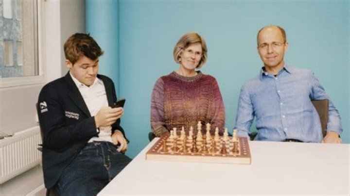 Magnus Carlsen Siblings: Ingrid Carlsen, Ellen Øen Carlsen and Signe Carlsen