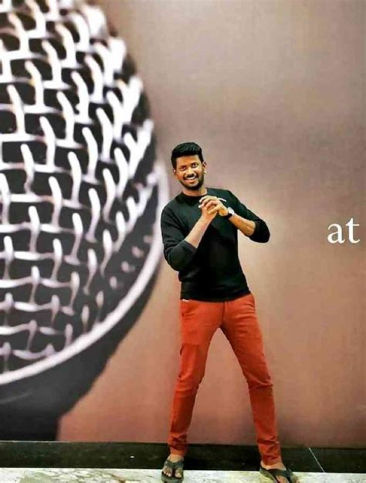 
Mahesh Vitta Height, Weight, Net Worth, Age, Birthday, Wikipedia, Who, Nationality, Biography 