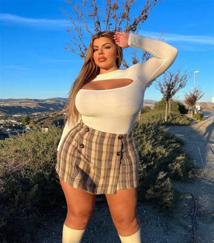 
Makeumove Height, Weight, Net Worth, Age, Birthday, Wikipedia, Who, Nationality, Biography 