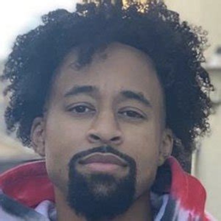 Marcelas Howard (YouTube Star) - Age, Birthday, Bio, Facts, Family, Net Worth, Height & More