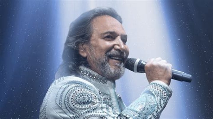 Marco Antonio Solís (Cantante Pop) - Edad, cumpleaños, biografía, hechos, familia, patrimonio neto, altura y más