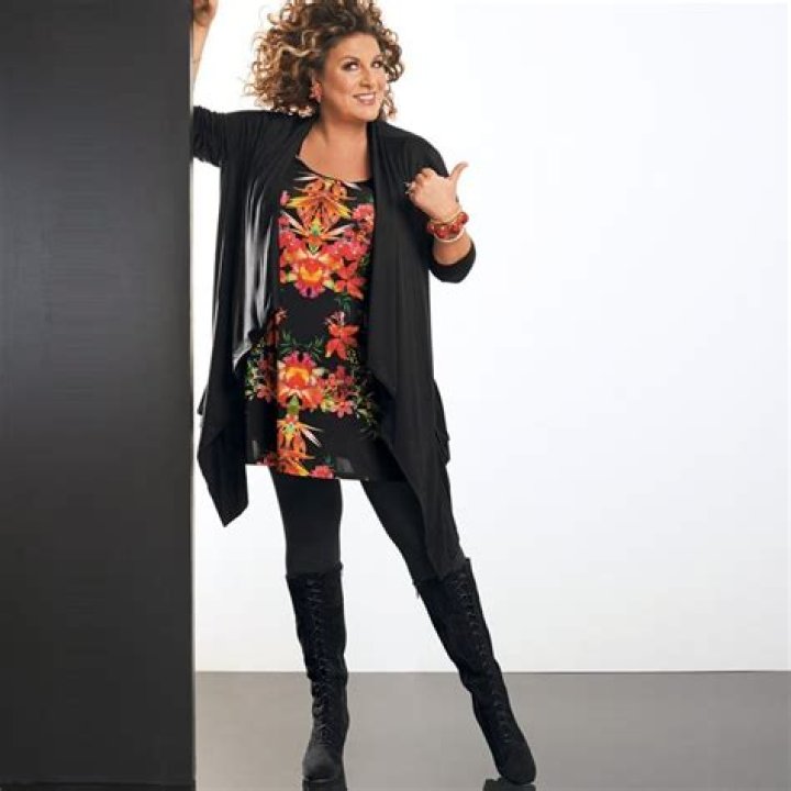 Marianne James Taille