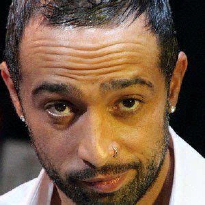 Mario Domm (Pop Singer) - Age, Birthday, Bio, Facts, Family, Net Worth, Height & More