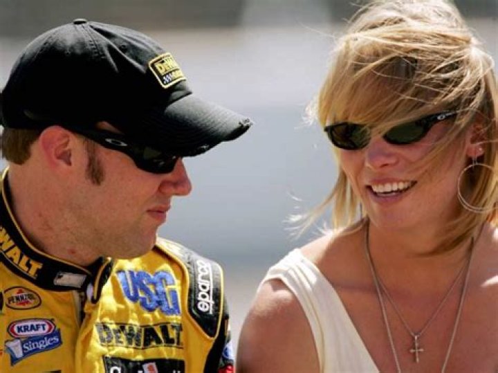Matt Kenseth: Wife, net worth, tattoos, smoking & body facts