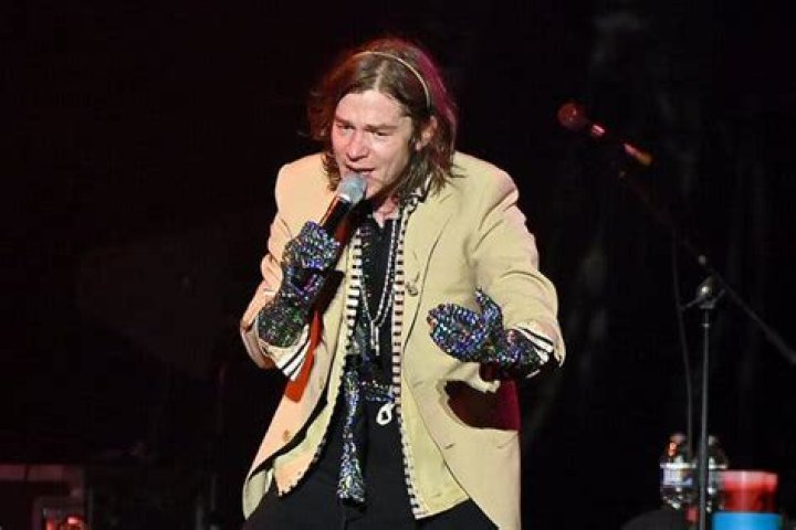 Matt Shultz (Rock Singer) - Age, Birthday, Bio, Facts, Family, Net Worth, Height & More