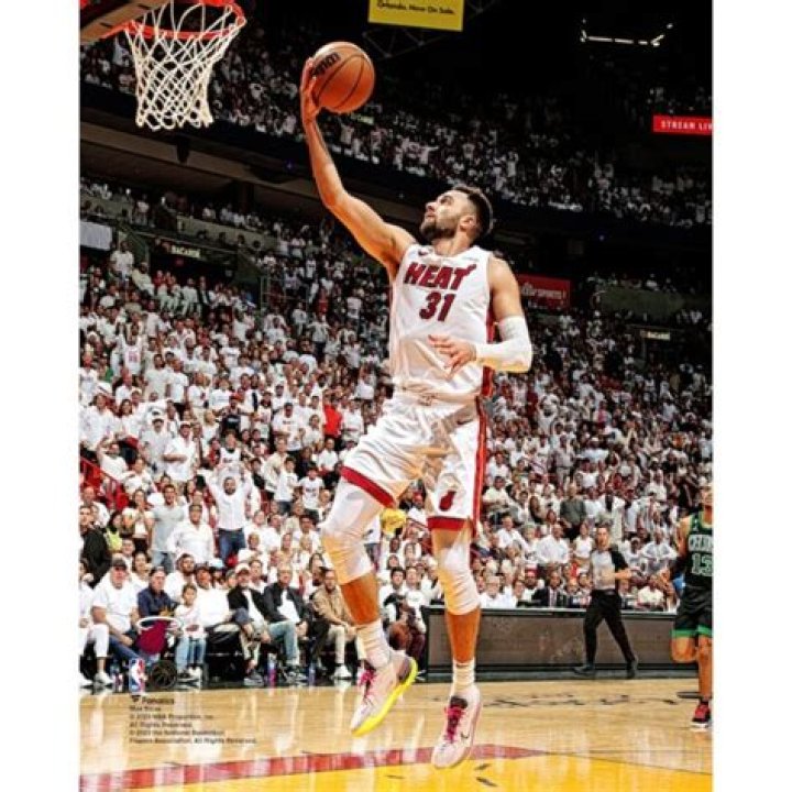 Max Strus (Basketball Player) - Age, Birthday, Bio, Facts, Family, Net Worth, Height & More