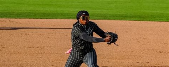 Megan Willis (Softball Player) - Age, Birthday, Bio, Facts, Family, Net Worth, Height & More