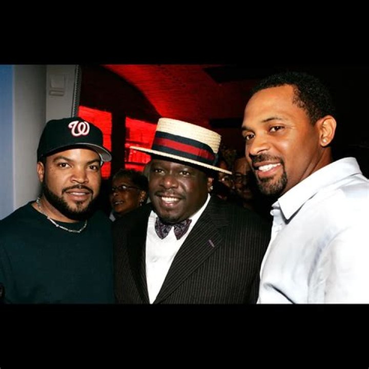Mike Epps Suggests Ice Cube Makes New "Friday" Movie Amid Katt Williams Drama
