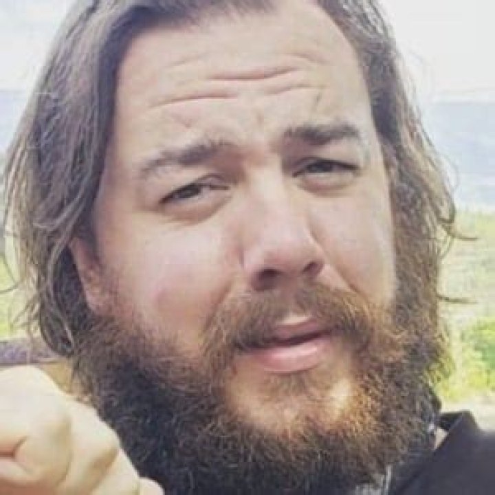 Nate Hilts (Folk Singer) - Age, Birthday, Bio, Facts, Family, Net Worth, Height & More