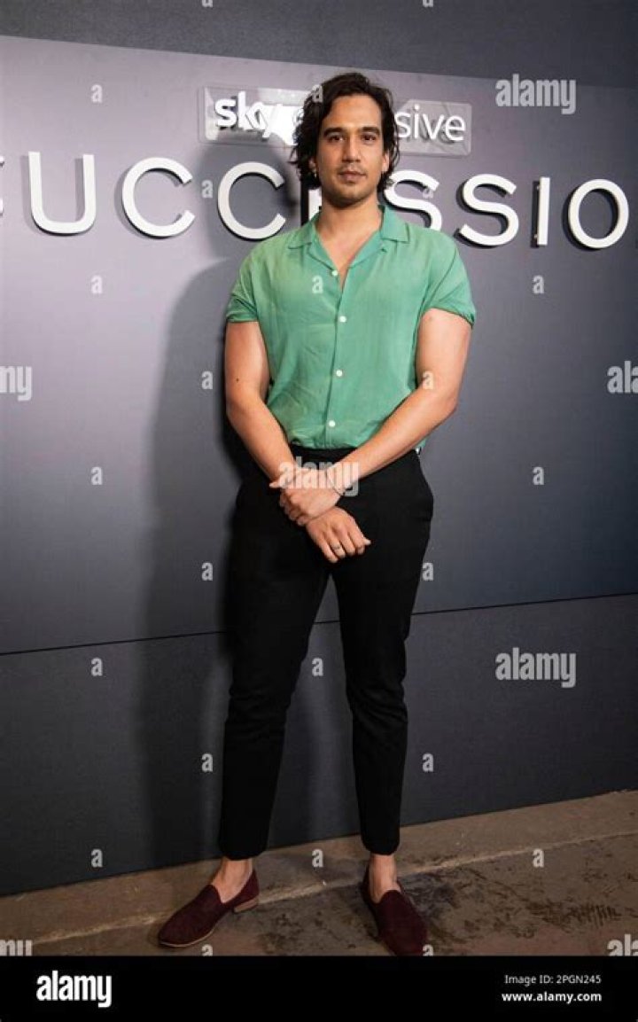 Nathaniel Curtis Height, Weight, Net Worth, Age, Birthday, Wikipedia, Who, Instagram, Biography