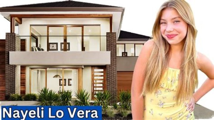 Nayeli Lo Vera (YouTube Star) - Age, Birthday, Bio, Facts, Family, Net Worth, Height & More