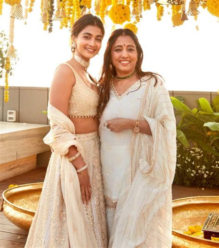 Neha Dhupia parents: Meet Pradip Singh Dhupia & Manpinder