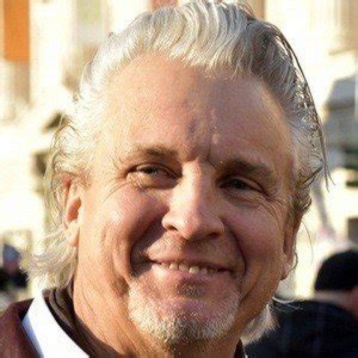 Neil Giraldo (Guitarist) - Age, Birthday, Bio, Facts, Family, Net Worth, Height & More