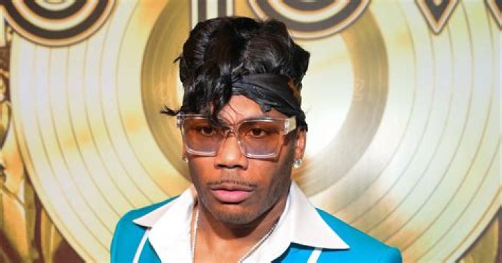 Nelly Gives Weird Performance At Juicy Fest