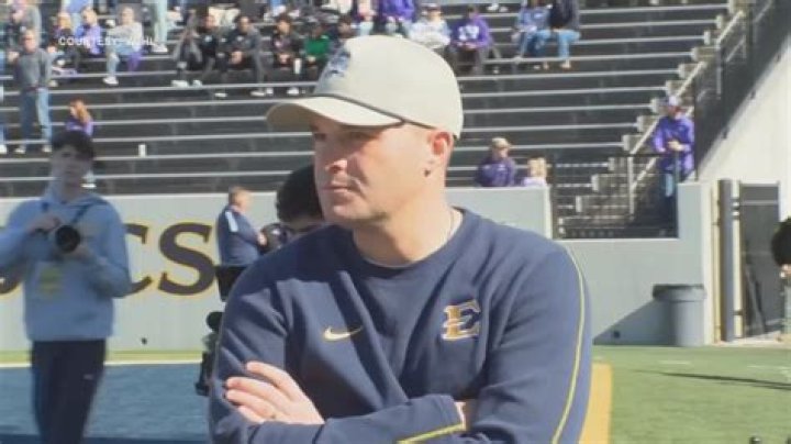 Nick Holt (Football Coach) - Age, Birthday, Bio, Facts, Family, Net Worth, Height & More